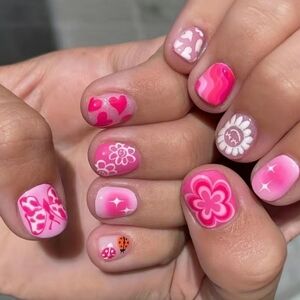 2/$16 Pink Floral Hearts Press On Nails